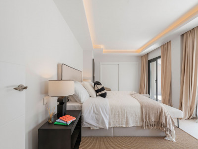 Town House for sale in Nueva Andalucia