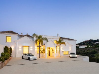 Villa zum Verkauf in El Madroñal, Benahavis