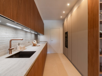 Town House for sale in Last Green, Nueva Andalucia
