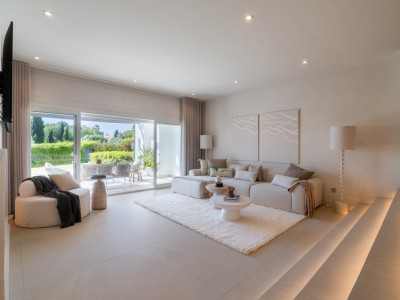 Town House for sale in Last Green, Nueva Andalucia