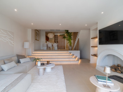 Town House for sale in Last Green, Nueva Andalucia