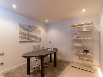 Town House for sale in Last Green, Nueva Andalucia