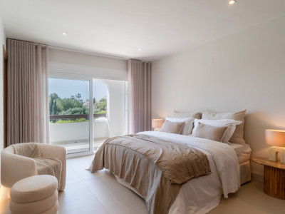 Town House for sale in Last Green, Nueva Andalucia