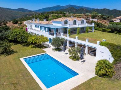 Villa for sale in Monte Mayor, Benahavis
