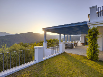 Villa for sale in Monte Mayor, Benahavis