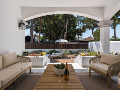 Villa zum Verkauf in Altos del Rodeo, Nueva Andalucia