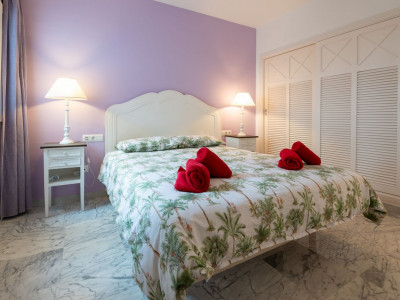 Ground Floor Apartment for sale in Las Gaviotas, Marbella - Puerto Banus