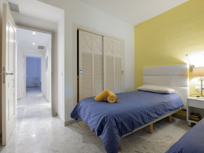 Ground Floor Apartment for sale in Las Gaviotas, Marbella - Puerto Banus