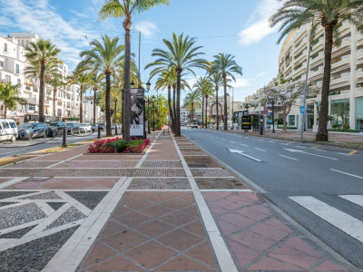 Ground Floor Apartment for sale in Las Gaviotas, Marbella - Puerto Banus