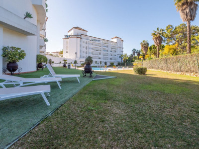 Ground Floor Apartment for sale in Las Gaviotas, Marbella - Puerto Banus