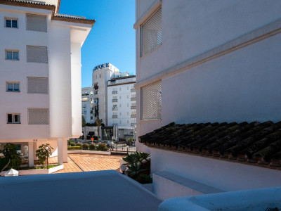 Ground Floor Apartment for sale in Las Gaviotas, Marbella - Puerto Banus