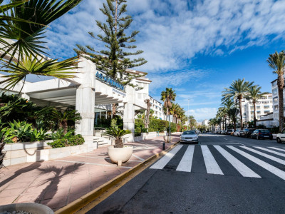 Ground Floor Apartment for sale in Las Gaviotas, Marbella - Puerto Banus