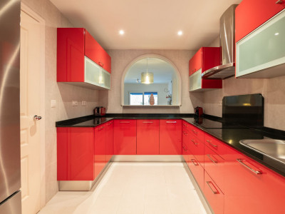 Ground Floor Apartment for sale in Las Gaviotas, Marbella - Puerto Banus