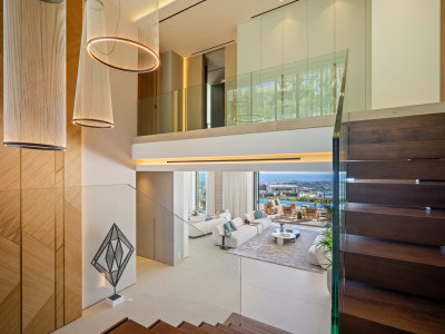 Villa en venta en El Madroñal, Benahavis