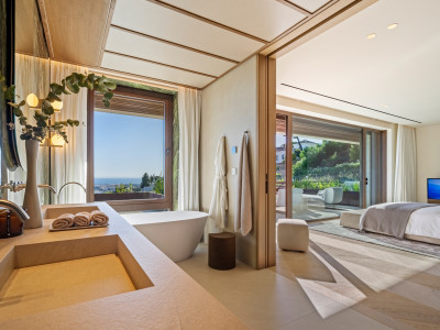 Villa en venta en El Madroñal, Benahavis