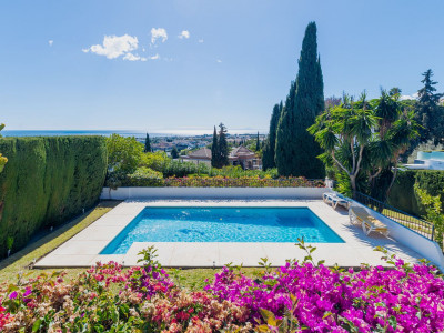 Villa Pareada en venta en Paraiso Alto, Benahavis