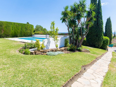 Villa Pareada en venta en Paraiso Alto, Benahavis
