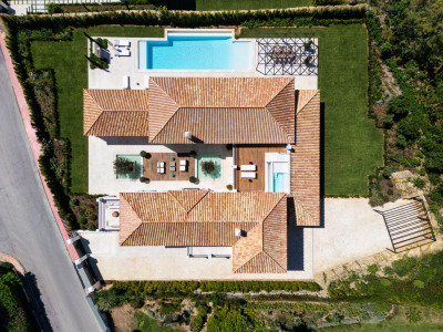 Villa en venta en La Cerquilla, Nueva Andalucia