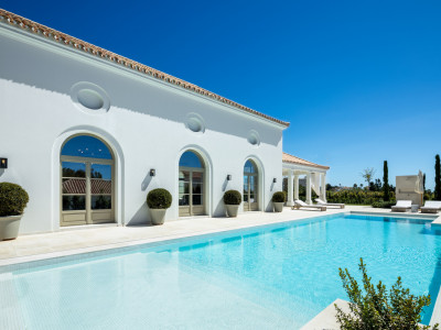 Villa zum Verkauf in La Cerquilla, Nueva Andalucia