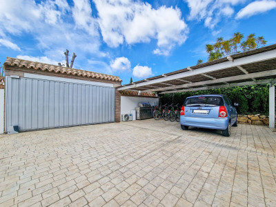 Villa en venta en El Paraiso, Estepona