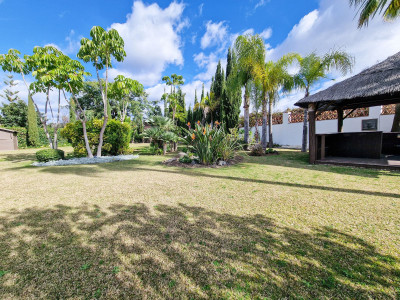 Villa zum Verkauf in El Paraiso, Estepona