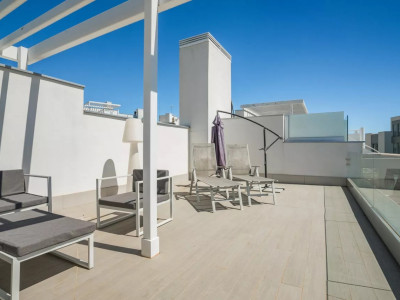 Zweistöckiges Penthouse zum Verkauf in Estepona