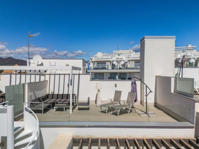 Zweistöckiges Penthouse zum Verkauf in Estepona