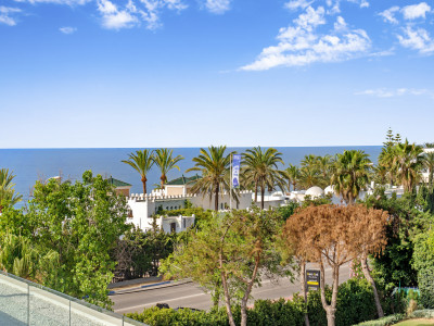 Villa Pareada en venta en Marbella Golden Mile