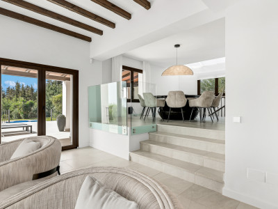 Villa en venta en Selwo, Estepona