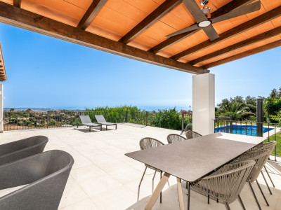 Villa en venta en Selwo, Estepona