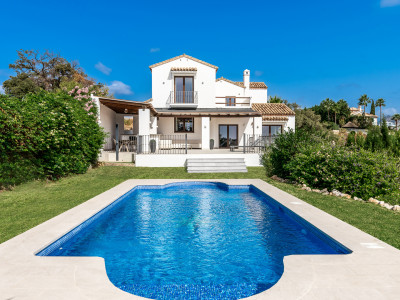 Villa en venta en Selwo, Estepona