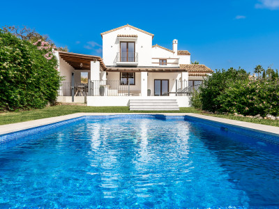 Villa en venta en Selwo, Estepona