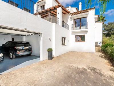 Villa en venta en Selwo, Estepona