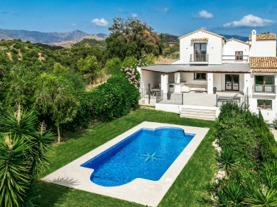 Villa en venta en Selwo, Estepona