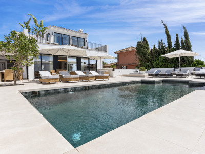 Villa for sale in Las Chapas, Marbella East