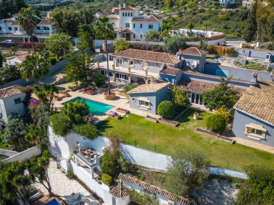 Villa for sale in Fuente del Espanto, Benahavis