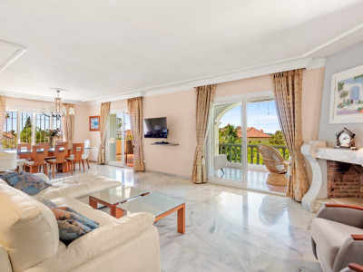 Villa en venta en El Rosario, Marbella Este