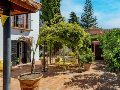 Villa en venta en Valdeolletas, Marbella