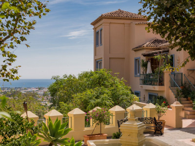 Atico Duplex en venta en Monte Halcones, Benahavis