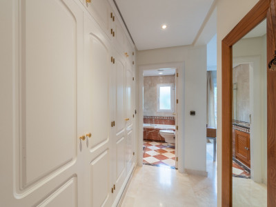 Wohnung zum Verkauf in Lagos de Sierra Blanca, Marbella Goldene Meile