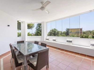 Villa en venta en Elviria, Marbella Este