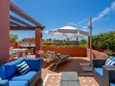 Zweistöckiges Penthouse zum Verkauf in Torre Bermeja, Estepona