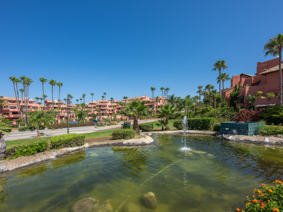 Zweistöckiges Penthouse zum Verkauf in Torre Bermeja, Estepona