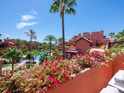 Zweistöckiges Penthouse zum Verkauf in Torre Bermeja, Estepona