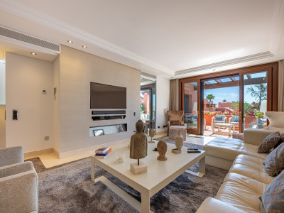 Atico Duplex en venta en Torre Bermeja, Estepona