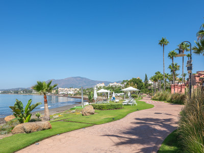 Zweistöckiges Penthouse zum Verkauf in Torre Bermeja, Estepona