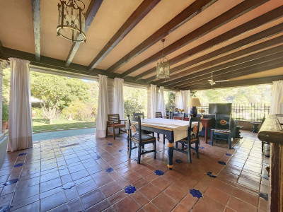 Villa en venta en Benahavis