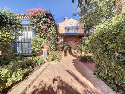 Villa en venta en Benahavis