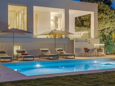 Villa en venta en Atalaya Golf, Estepona