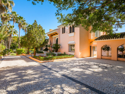 Villa en venta en Estepona